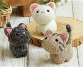 Hamanaka Needle Felting Kit- 3 Little Kittens #483 (ENGLISH)
