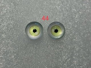 10 mm amazingly detailed, glass cabochon animal/reptile eyes with pins