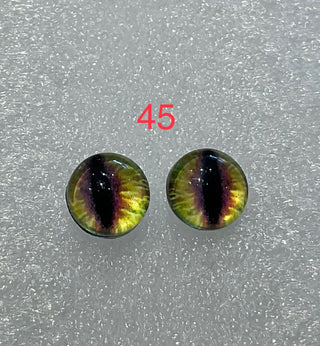 10 mm amazingly detailed, glass cabochon animal/reptile eyes with pins