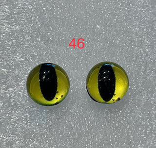 10 mm amazingly detailed, glass cabochon animal/reptile eyes with pins