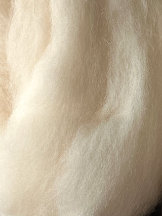 Hamanaka "Natural Blend" Merino Roving Wool