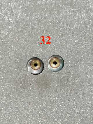 6.6 mm amazingly detailed, glass cabochon reptile/animal eyes with pins