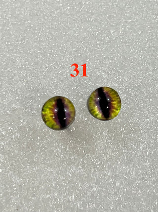 6.6 mm amazingly detailed, glass cabochon reptile/animal eyes with pins