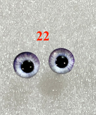 6.6 mm amazingly detailed, glass cabochon reptile/animal eyes with pins