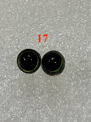 6.6 mm amazingly detailed, glass cabochon reptile/animal eyes with pins