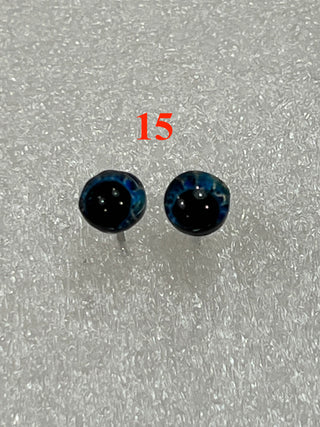 6.6 mm amazingly detailed, glass cabochon reptile/animal eyes with pins