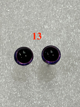 6.6 mm amazingly detailed, glass cabochon reptile/animal eyes with pins