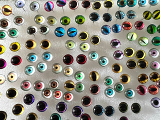 6.6 mm amazingly detailed, glass cabochon reptile/animal eyes with pins