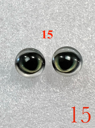 10 mm realistic, amazingly detailed, glass cabochon animal/reptile eyes with pins
