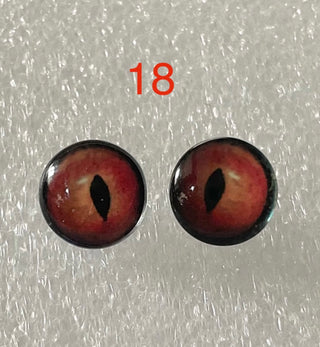 10 mm amazingly detailed, glass cabochon animal/reptile eyes with pins